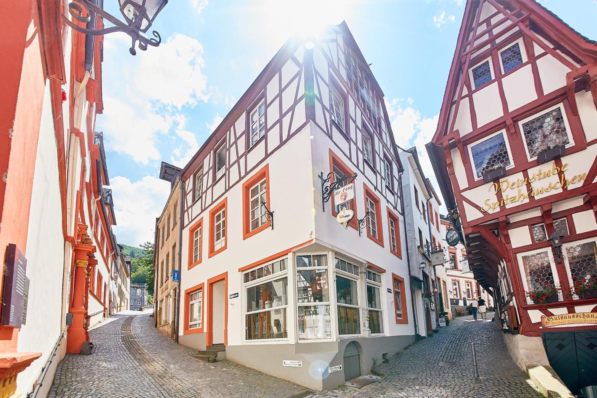 Fachwerkperle Am Historischen Marktplatz Бернкастель-Кюс Экстерьер фото